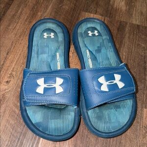 Under Armour Kids 4D Foam Slides Blue size 5Y EUC
